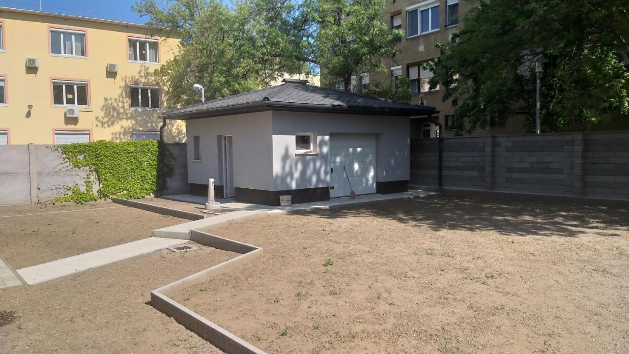 Karpatia Vendeghaz 1201 Boedapest Buitenkant foto