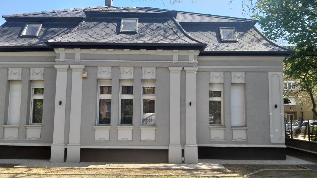 Karpatia Vendeghaz 1201 Boedapest Buitenkant foto