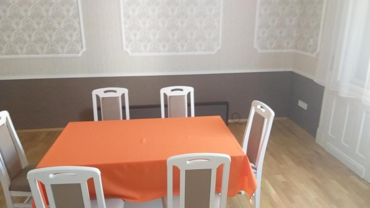 Karpatia Vendeghaz 1201 Boedapest Buitenkant foto